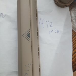 Elegant Beige Hair Clip